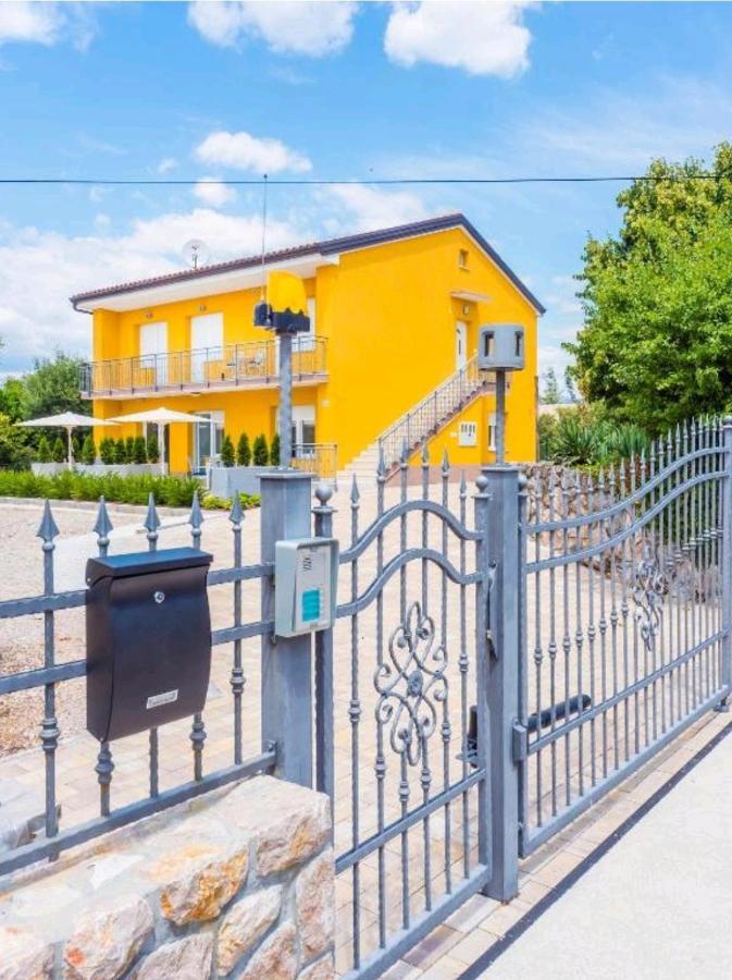 Adriatico Apartamento Omišalj Exterior foto