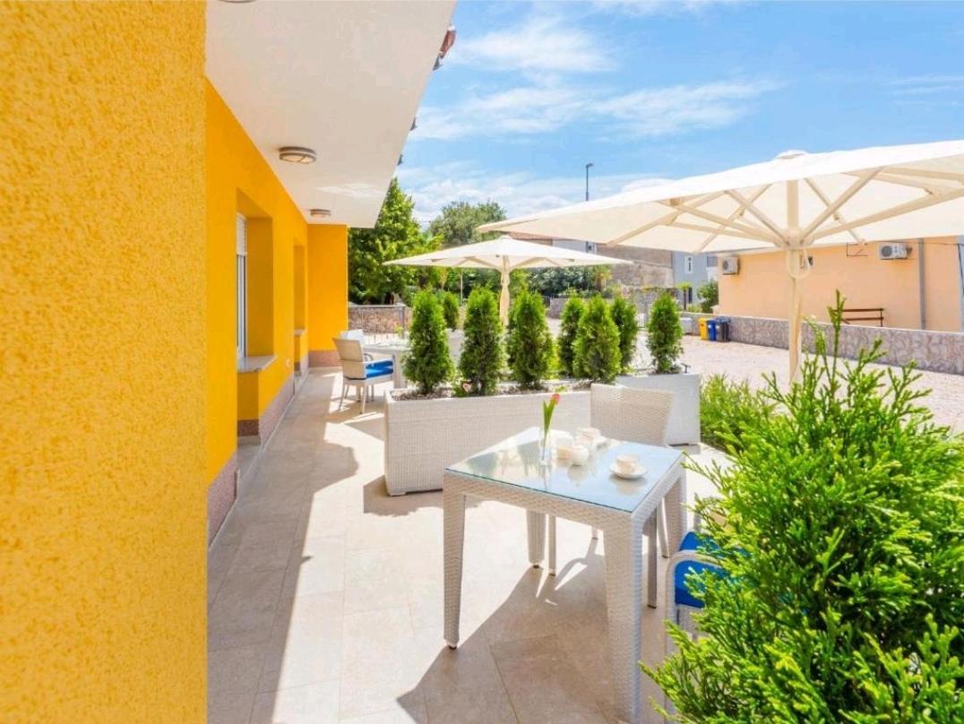 Adriatico Apartamento Omišalj Exterior foto